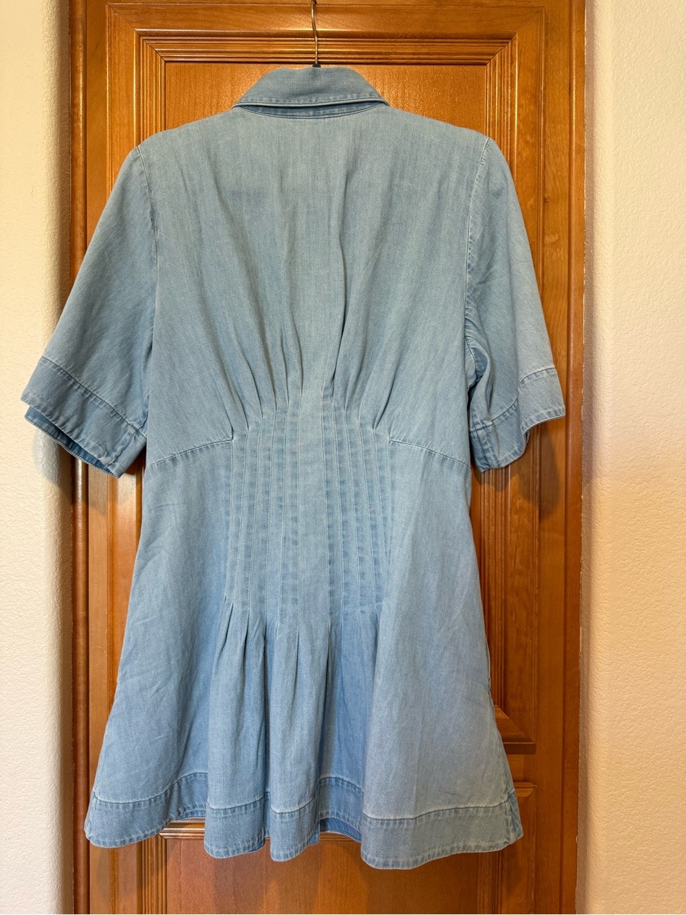 Banana Republic Stretch-Cotton
Poplin Pintuck Shirt Dress - Picture 6 of 7